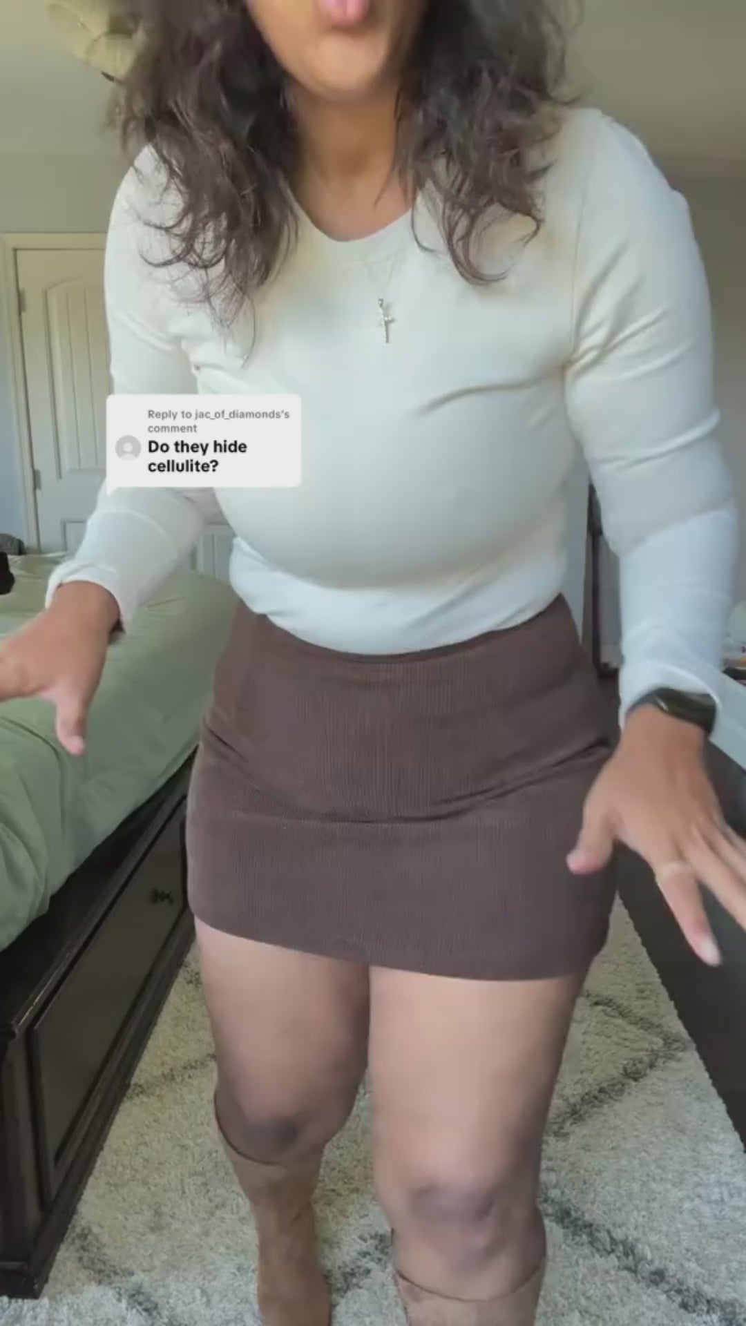 Load video: Transform your winter wardrobe with the perfect blend of warmth and style. Experience unmatched comfort while showcasing your elegance all season long.✔ <em>Embrace cozy warmth without compromising style</em>✔ <em>Feel confident in any winter outfit choice</em>✔<em> Elevate your look with chic versatility</em>